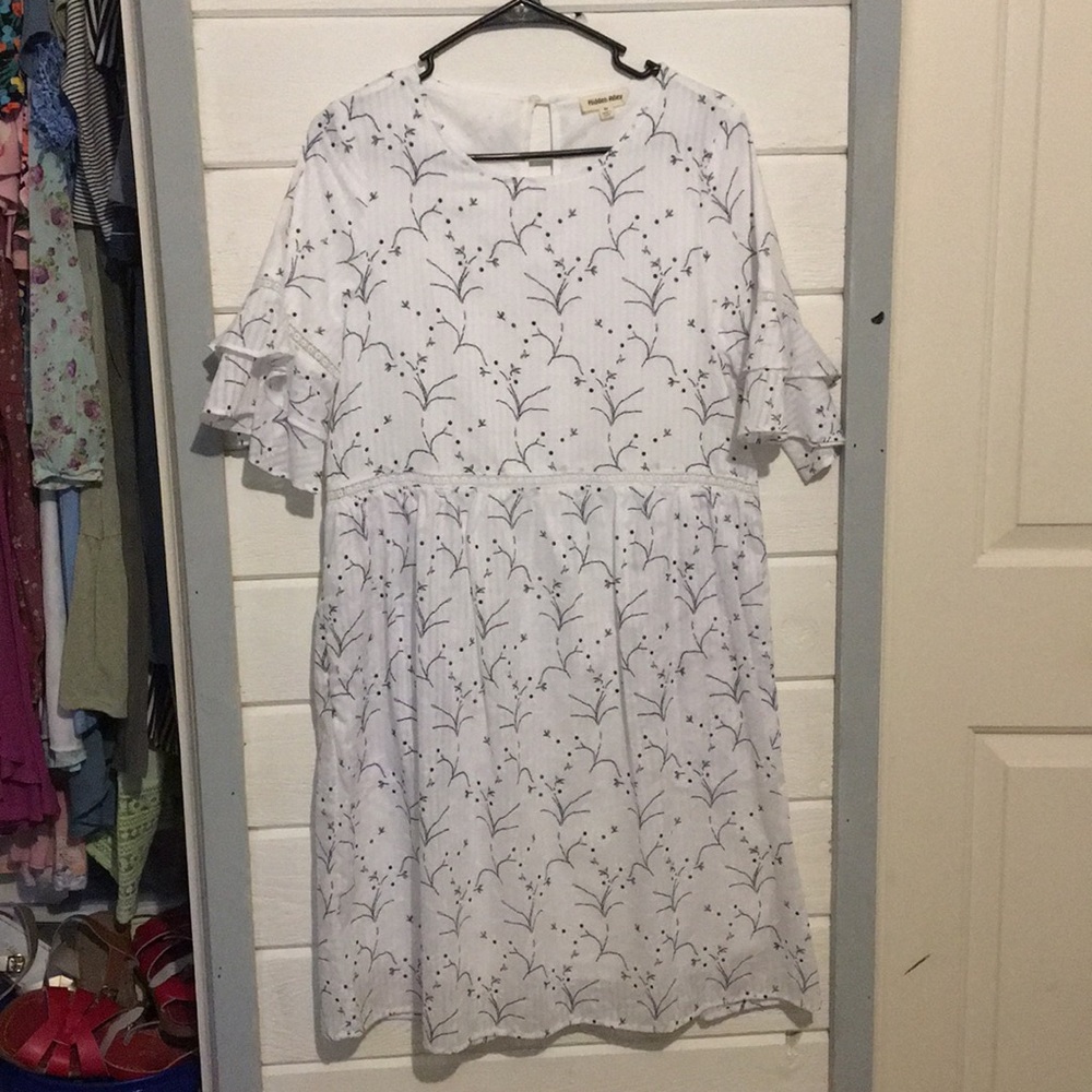 Floral embroidered dress